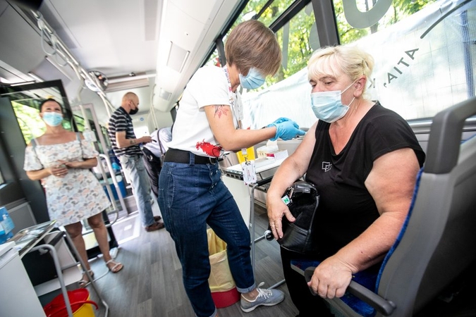 Kaunas dvigubina skiepų autobusų pajėgas: aplankys ir pliažą