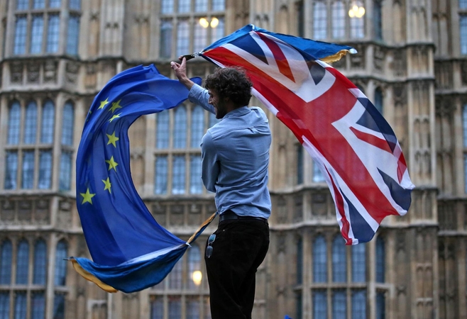 Be sutarties išstojusiai D. Britanijai gali pradėti trūkti vaistų ir maisto?