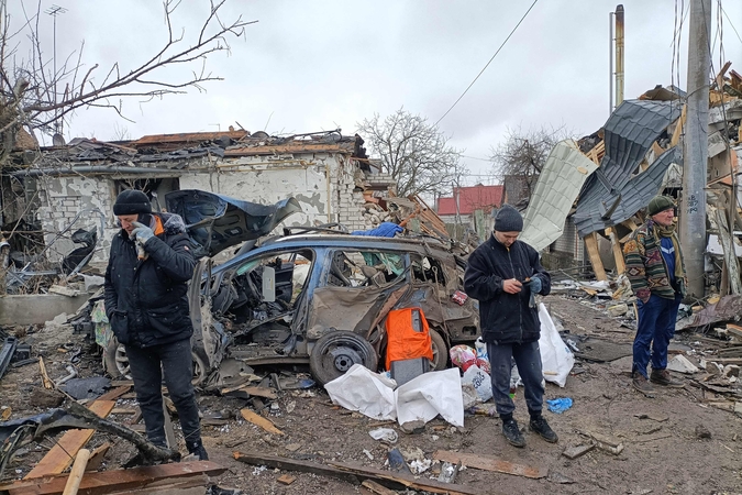 Gydytis į Kijevą nuvykęs lietuvis namo nebeišvyko – budi poste, gamina Molotovo kokteilius