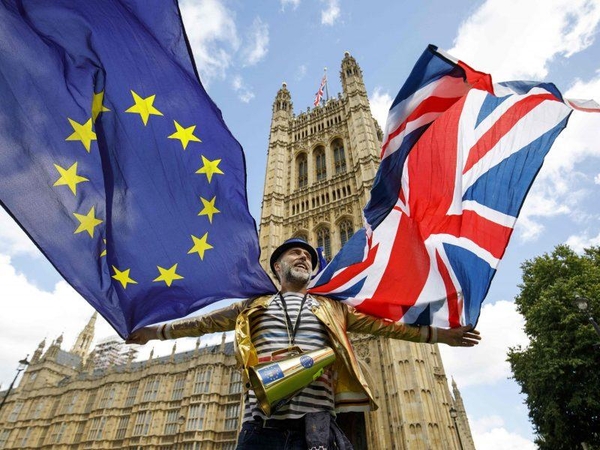 „Brexit“ derybos dabar vyksta tarp Jungtinės Karalystės vyriausybės ir parlamentarų?