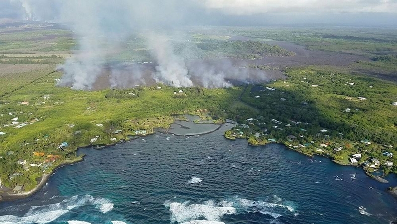 Havajuose ugnikalnio lava sunaikino šimtus namų