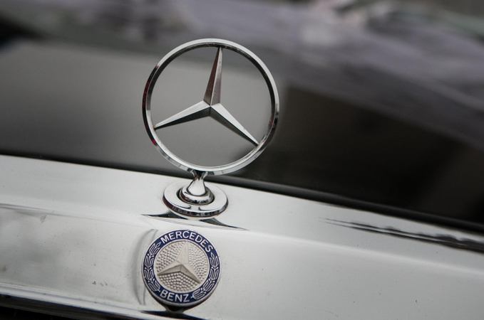 Austrijoje ieškomų automobilių numeriai rasti Šiaulių angare