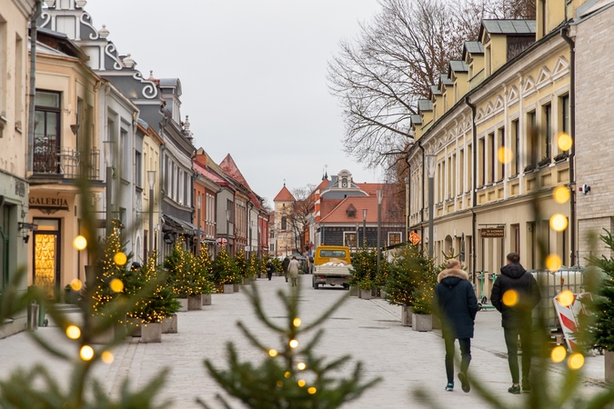 Vilniaus gatvė puošiama, bet darbų pabaigos teks palaukti