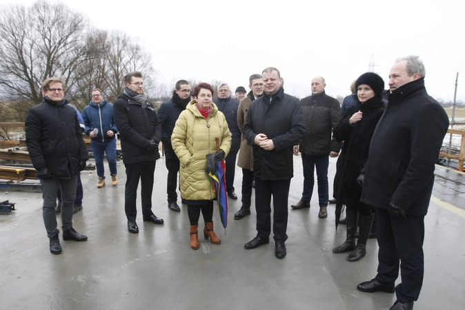 Politologai: S. Skvernelis siunčia žinią regionams