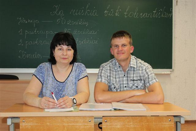 Bendradarbiavimas: K.Tičkui pasiekti šaunių rezultatų konkurse padėjo lietuvių kalbos mokytoja Ž.Šmitienė.