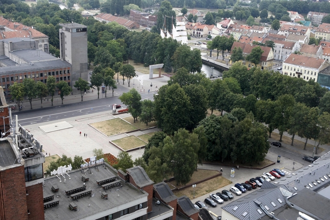 Sprendimas: uostamiesčio valdžia nutarė, kad kol kas Atgimimo aikštės nereikia užstatyti.