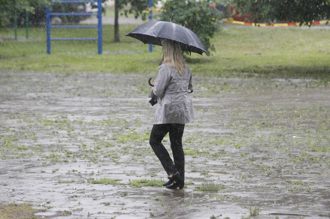 Prognozė: savaitgalį ir kitą savaitę pajūryje vyraus lietingi ir vėjuoti orai.
