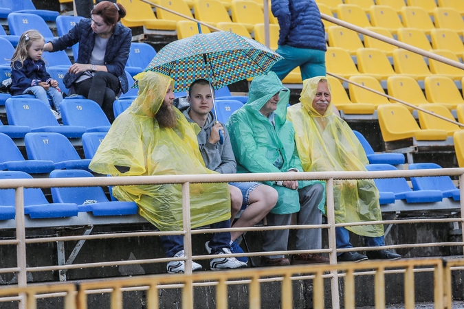 Atsarga: savaitgalį be apsaugos nuo lietaus iš namų išeiti nepatariama, numatomi trumpi lietūs.