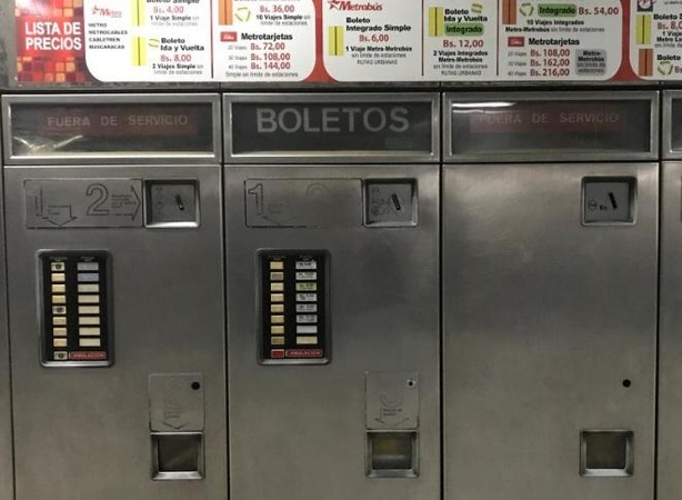 Situacija: šiandien bilietų automatai dunkso išjungti.