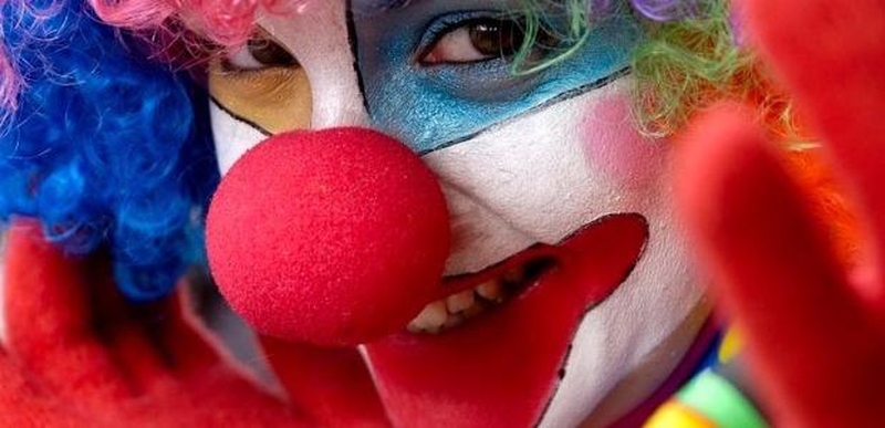 Nepadėjo: ką galima pasakyti žmogui, kuriam pamuštos abi akys? Ką jam besakysi, jei jau du kartus buvo sakyta.