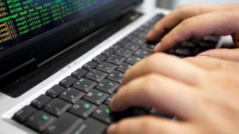 Prašymas: susikurkite sudėtingesnius slaptažodžius, tada negeri žmonės turės mažiau vilčių daryti niekšybes jūsų duomenų bazėse.