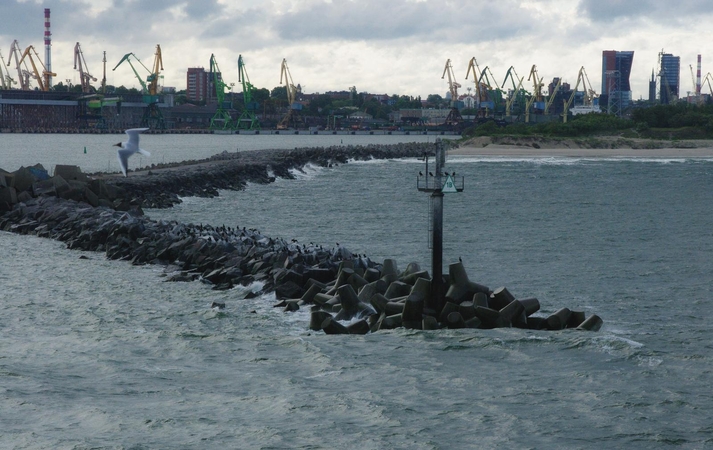 Vientisumas: iš jūros atplaukiant į Klaipėdą matomas ne tik uostas, bet ir miestas su savo aukštais statiniais.