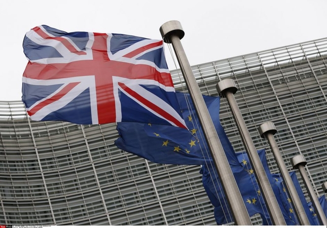 Anglijos gatvėje rasti išmėtyti jautrūs britų kariniai dokumentai