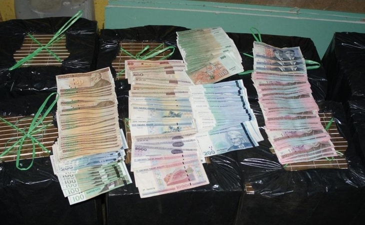 Išaiškinta PVM sukčiautojų organizuota grupė pinigus slėpė bunkeryje