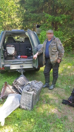 Su kontrabandinėmis cigaretėmis perbrido upelį 