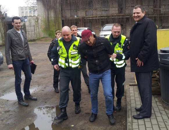 Laisvės alėjoje pinigus rinkusį rumuną padėjo sugauti studentai