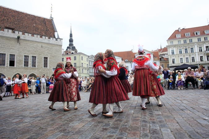 Mažytė Estija šiek tiek padidėjo