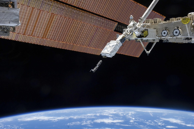 NASA nutraukė beveik visus ryšius su Rusija