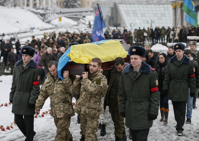 Maskvos kritikai įspėja nešvelninti sankcijų