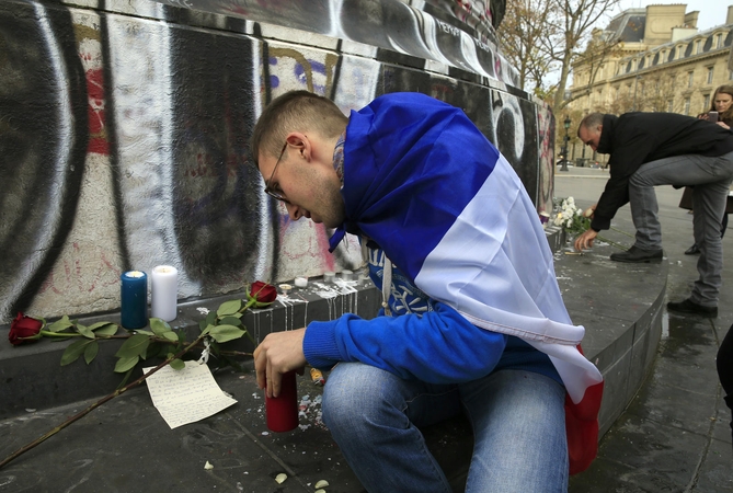 Tarp teroristų Paryžiuje tikriausiai buvo Prancūzijos pilietis