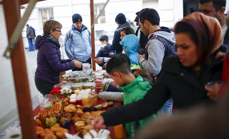 Premjeras: nereikia pabėgėliams kurti šiltnamio sąlygų