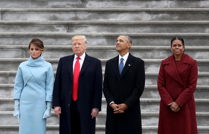 M. ir D. Trumpai bei B. ir M. Obamos per inauguraciją.