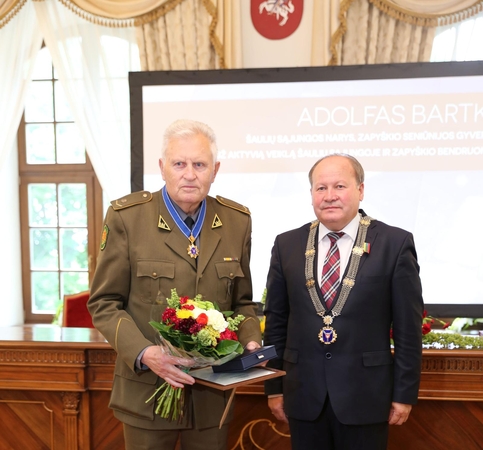Kauno rajono šviesuoliams įteikti garbės ženklai