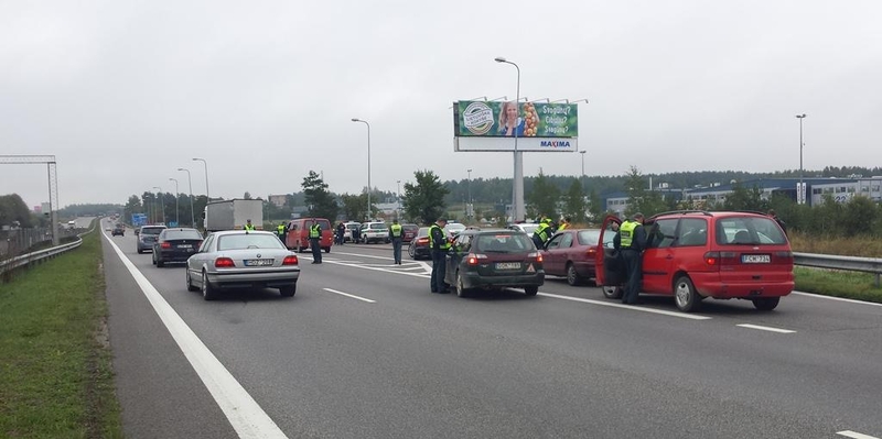 Per netikėtą reidą kelyje Vilnius - Kaunas nustatyta 40 pažeidimų