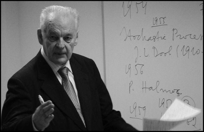 Mirė žinomas matematikas B. Grigelionis