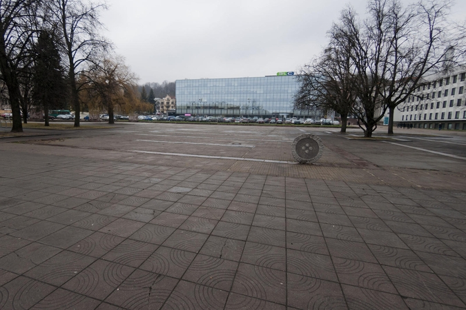 Sutarčiai dėl automobilių aikštelės po Vienybės aikšte pritaria ne visi