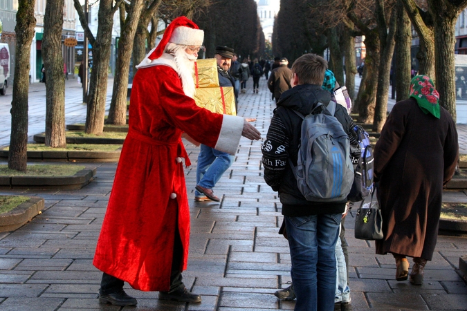 Kiek kainuoja dirbti Kalėdų Seneliu?