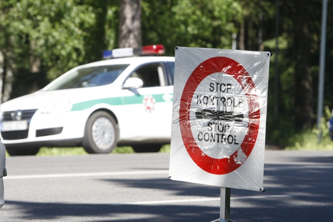 Savaitgalį policija pričiupo 136 neblaivius vairuotojus