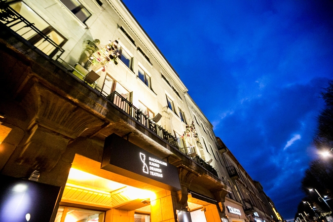Jaunimas neria į teatrą