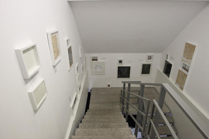 To žmogaus parodą rekomenduojama lankyti po vieną
