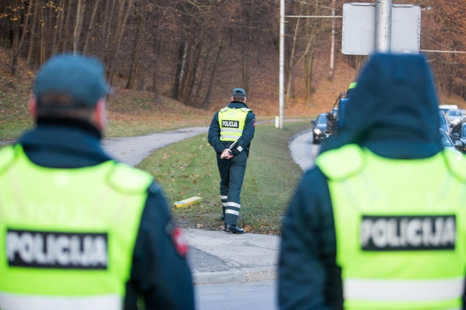 Baustas vairuotojas nepasimokė: vėl važiavo girtas