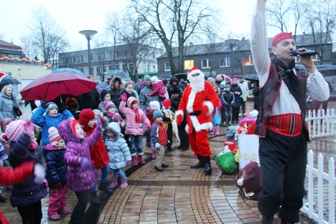Antrąją Kalėdų dieną Palangą sušildė smagios pramogos