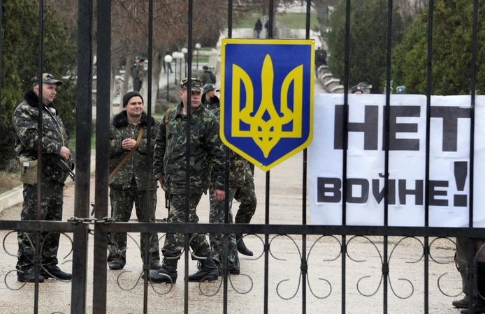 Krizė Kryme: ukrainiečiai masiškai užsirašo į armiją