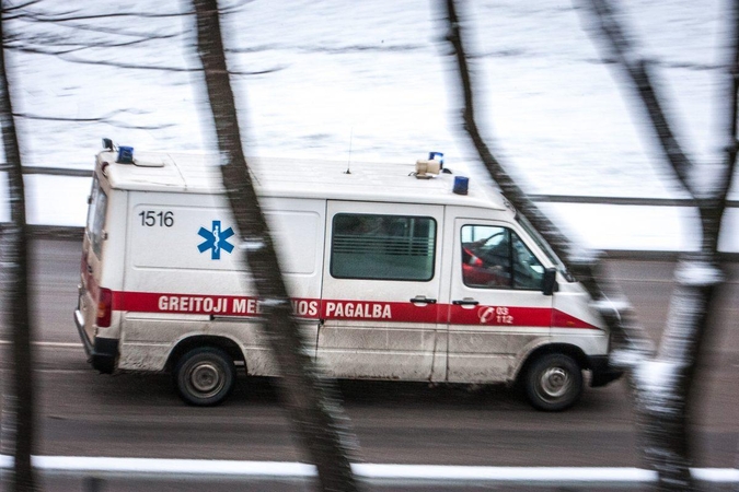 Greitosios pagalbos medikai tapo žiemos įkaitais