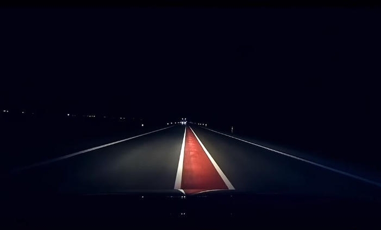 Su dviem moteriškėmis sprukęs vairuotojas džiaugėsi, kad neužsimušė