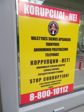 Pinigus dokumentuose vairuotojai „pamiršta“ rečiau