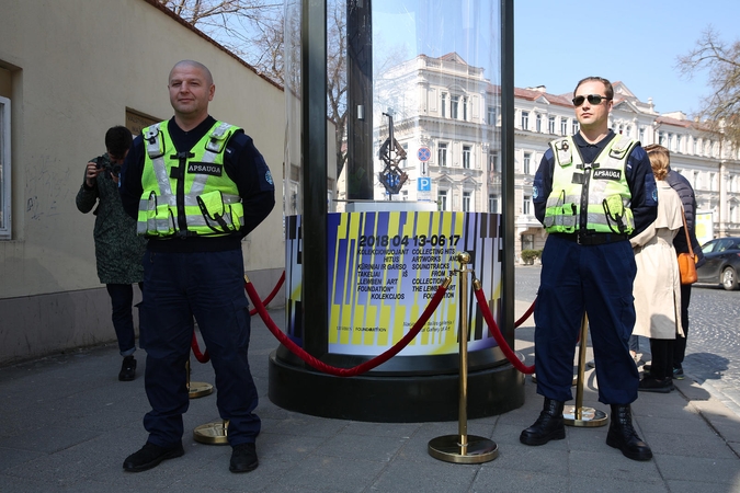Vilniaus gatvėse prasideda paroda "Collecting hits"