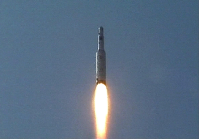 Japonija: Šiaurės Korėjos balistinė raketa pakilo į 1 000 km aukštį
