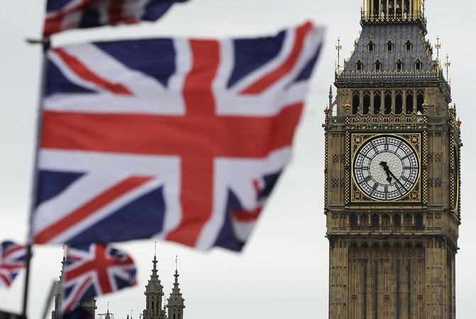 D. Trumpo valstybinis vizitas Britanijoje turėtų būti pakeistas į oficialų