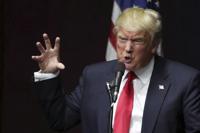 NATO atmetė skandalingojo D. Trumpo kritiką