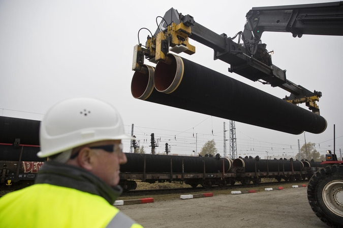 „Nord Stream 2“ leista tiesti dujotekį Vokietijos teritoriniuose vandenyse