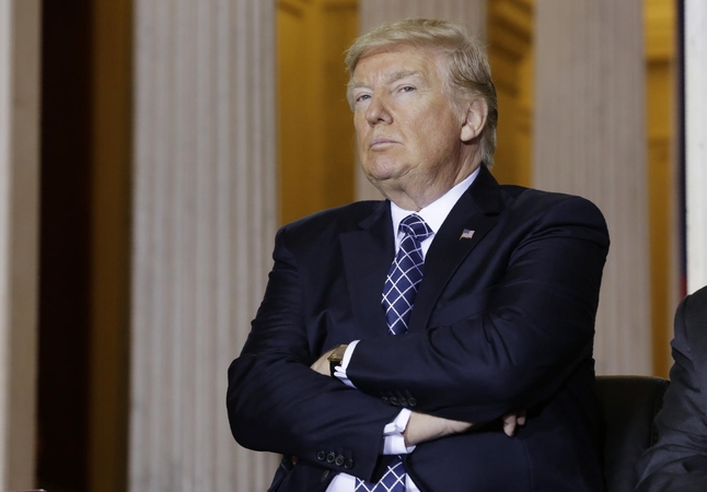 D. Trumpas planuoja didžiausią mokesčių reformą JAV istorijoje?