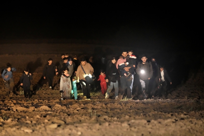 Latvija pasienyje su Baltarusija per mėnesį sustabdė 1 tūkst. migrantų