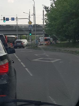 Neries krantinėje susidūrė automobilis ir paspirtukas