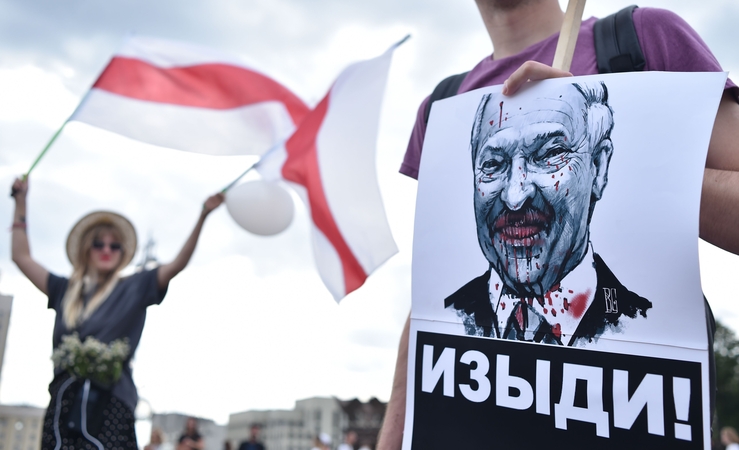 ES nusprendė įvesti naujas sankcijas Baltarusijai