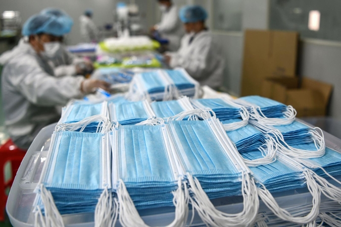 Kitą savaitę Lietuvą pasieks 100 tūkst. kaukių iš Taivano